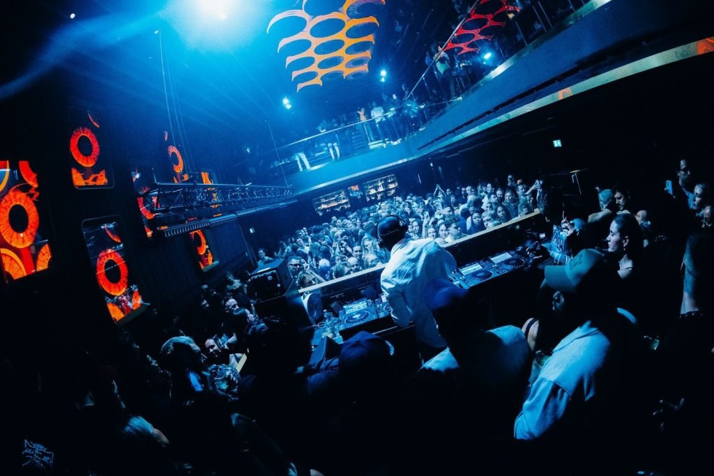 77 London Club nightlife
